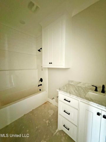 215 Wethersfield Drive, Florence, MS 39073