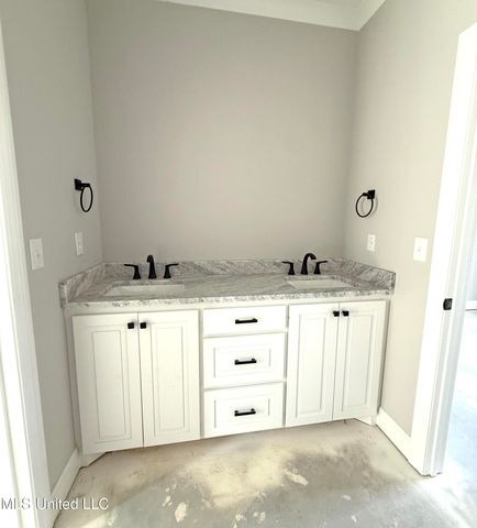 215 Wethersfield Drive, Florence, MS 39073