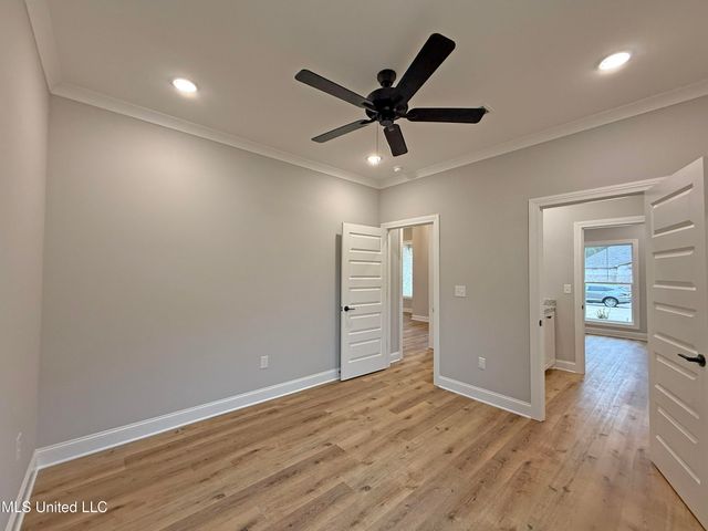 215 Wethersfield Drive, Florence, MS 39073