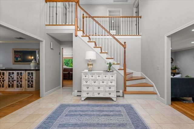2 Fawcett Orchard Rd, Northborough, MA 01532