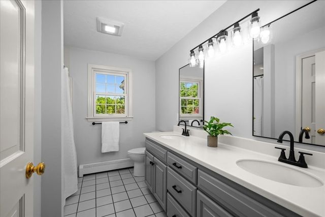 2 Fawcett Orchard Rd, Northborough, MA 01532