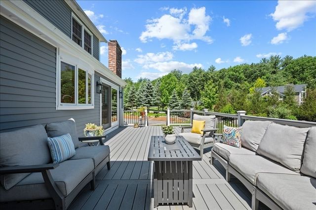 2 Fawcett Orchard Rd, Northborough, MA 01532