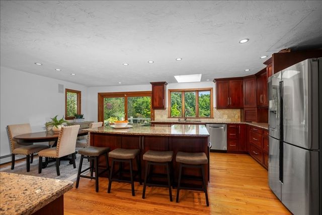 2 Fawcett Orchard Rd, Northborough, MA 01532