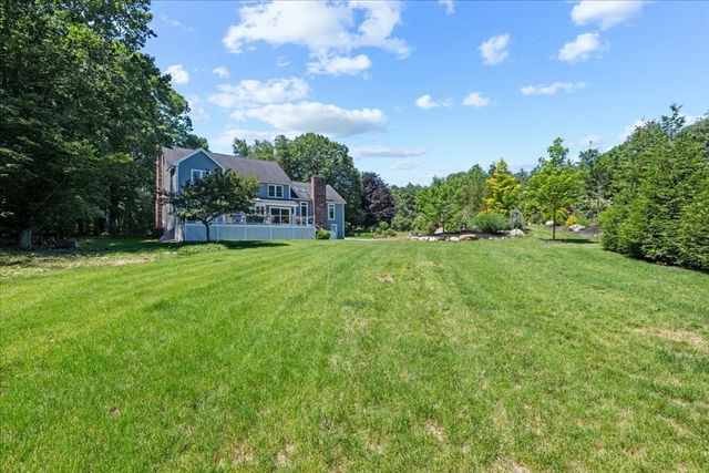 2 Fawcett Orchard Rd, Northborough, MA 01532