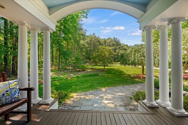 2 Fawcett Orchard Rd, Northborough, MA 01532