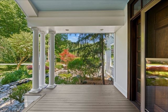 2 Fawcett Orchard Rd, Northborough, MA 01532
