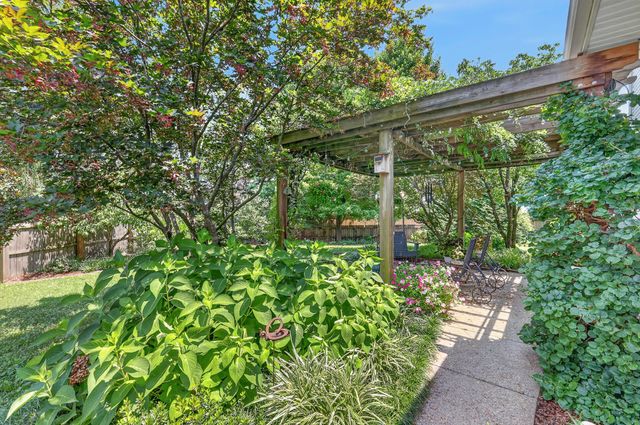 1112 Wyntergrace Farm Ct, Old Hickory, TN 37138