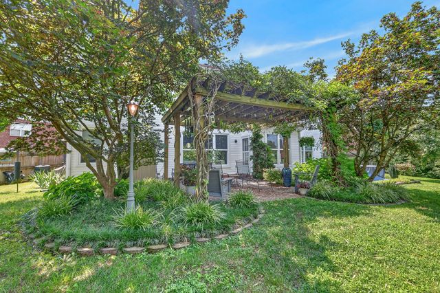 1112 Wyntergrace Farm Ct, Old Hickory, TN 37138