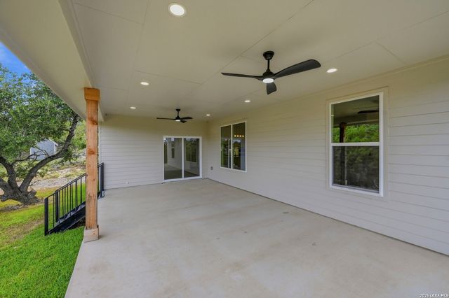 328 Compass Rose, Canyon Lake, TX 78133