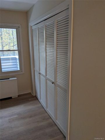 10 Wild Oaks Road 124, Goldens Bridge, NY 10526