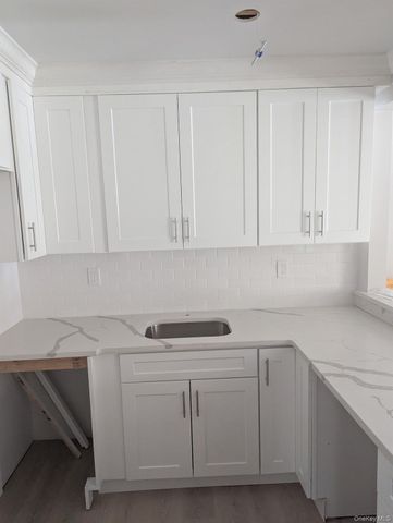 10 Wild Oaks Road 124, Goldens Bridge, NY 10526