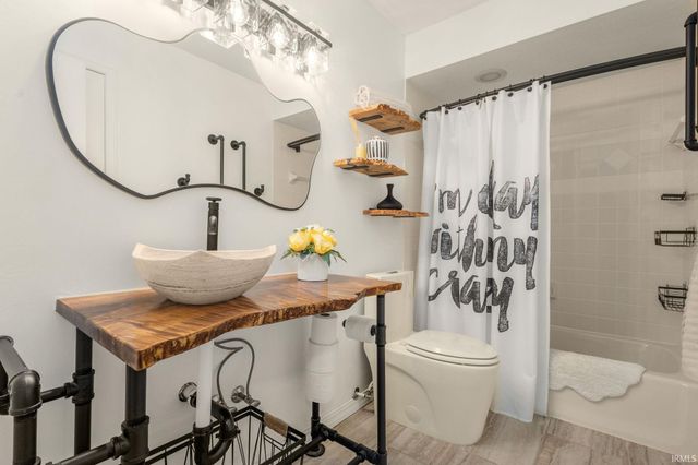 50951 Candlewood Court, Granger, IN 46530