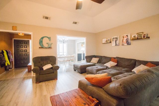 4845 Royal Oak Dr, San Angelo, TX 76904