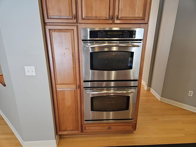 10772 Hawthorn Trail, Woodbury, MN 55129