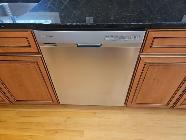 10772 Hawthorn Trail, Woodbury, MN 55129