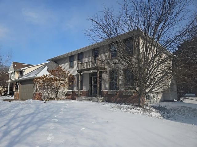 10772 Hawthorn Trail, Woodbury, MN 55129