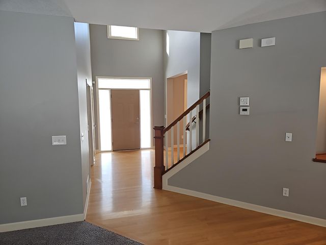 10772 Hawthorn Trail, Woodbury, MN 55129