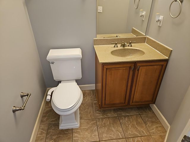 10772 Hawthorn Trail, Woodbury, MN 55129