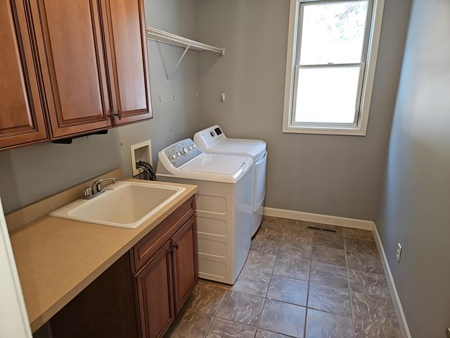 10772 Hawthorn Trail, Woodbury, MN 55129