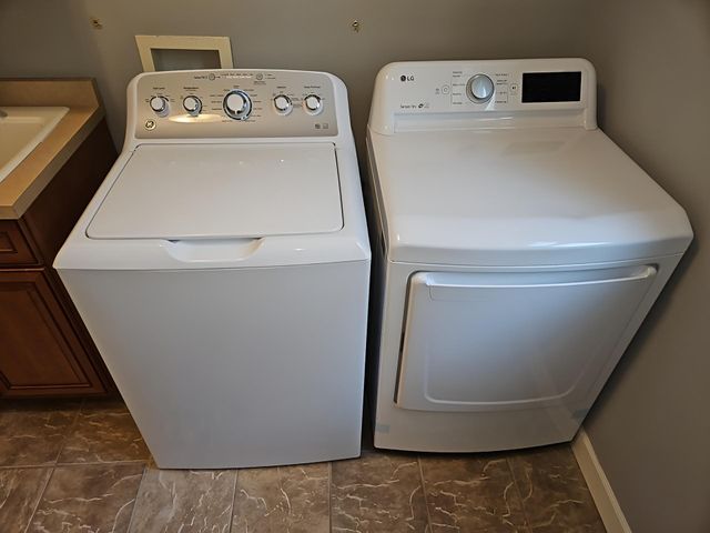 10772 Hawthorn Trail, Woodbury, MN 55129