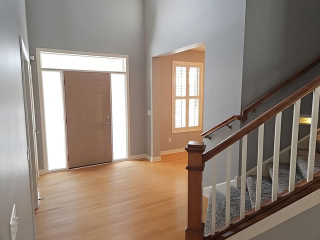 10772 Hawthorn Trail, Woodbury, MN 55129