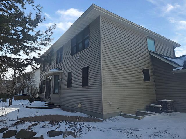 10772 Hawthorn Trail, Woodbury, MN 55129