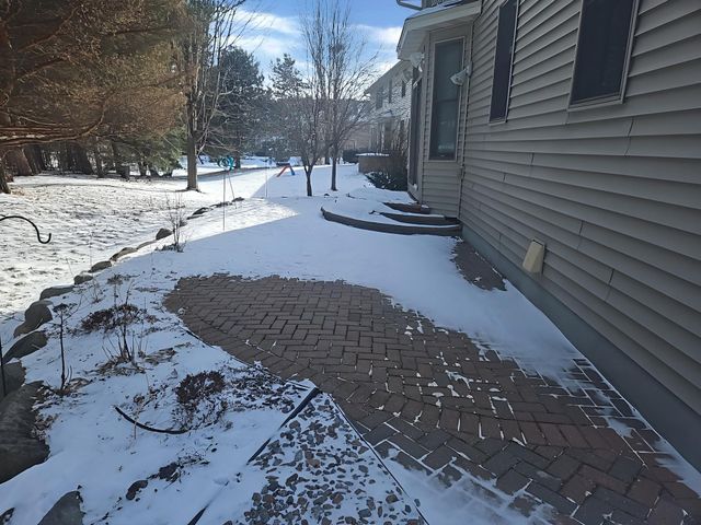 10772 Hawthorn Trail, Woodbury, MN 55129