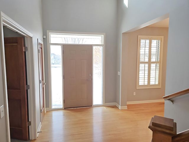 10772 Hawthorn Trail, Woodbury, MN 55129