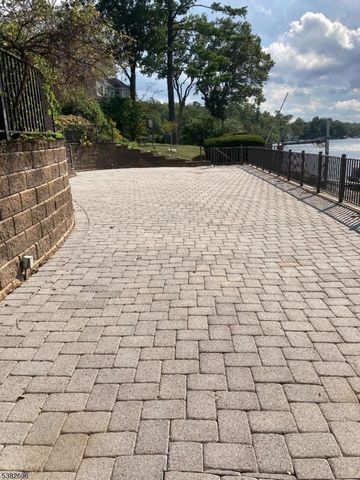 54 Board Rd, West Milford Twp., NJ 07421