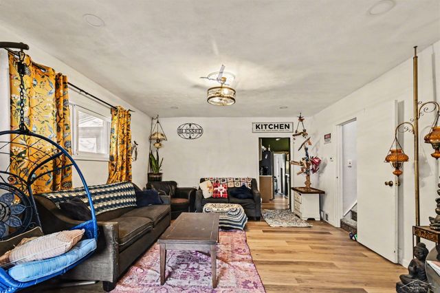 6945 Delta River Road, Grand Ledge, MI 48906