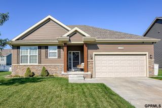 11258 S 114th Avenue, Papillion, NE 68046
