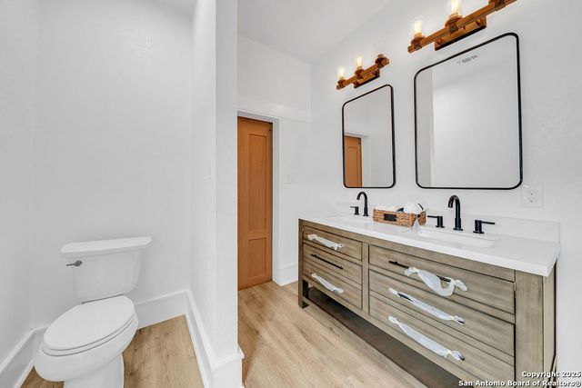 115 W Highland Boulevard, San Antonio, TX 78210