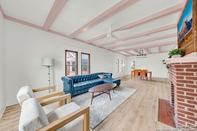 115 W Highland Boulevard, San Antonio, TX 78210