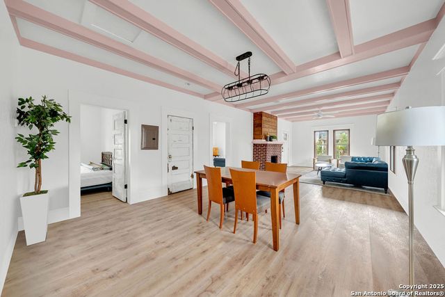 115 W Highland Boulevard, San Antonio, TX 78210