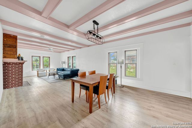 115 W Highland Boulevard, San Antonio, TX 78210