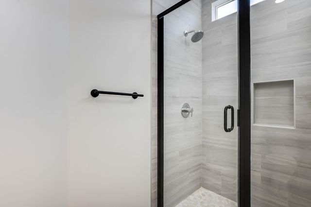 193 S Sycamore Dr, Valley Center, KS 67147