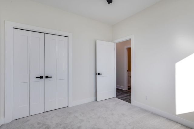 193 S Sycamore Dr, Valley Center, KS 67147