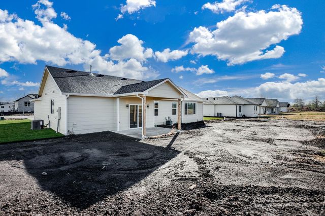 193 S Sycamore Dr, Valley Center, KS 67147