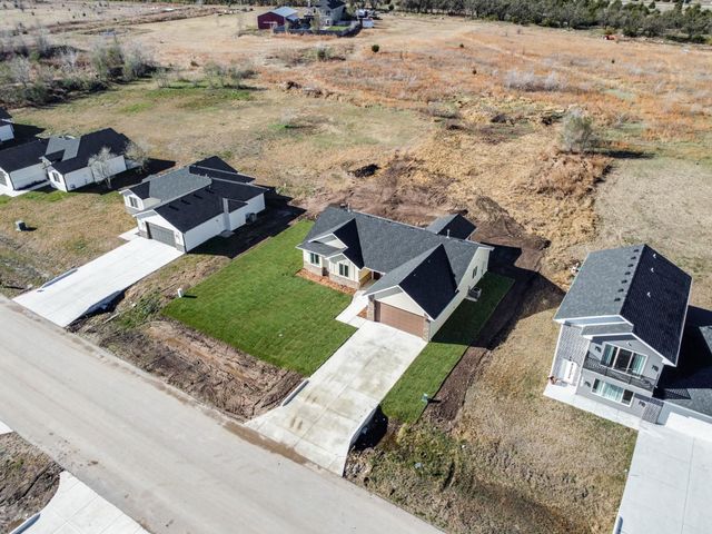 193 S Sycamore Dr, Valley Center, KS 67147