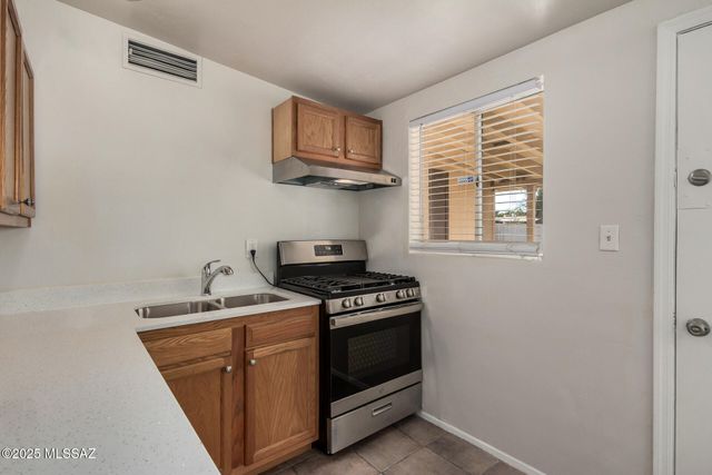 4818 E 25th Street, Tucson, AZ 85711