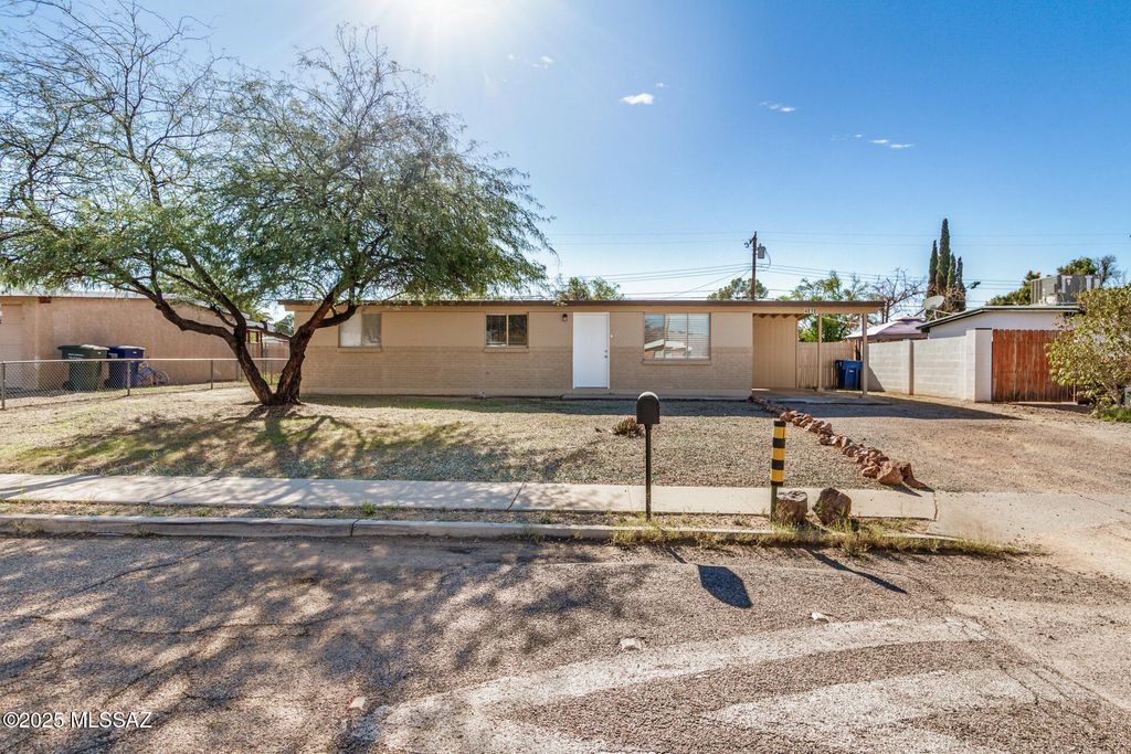 4818 E 25th Street, Tucson, AZ 85711