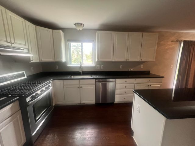 24668 Thatcher Drive, Novi City, MI 48375