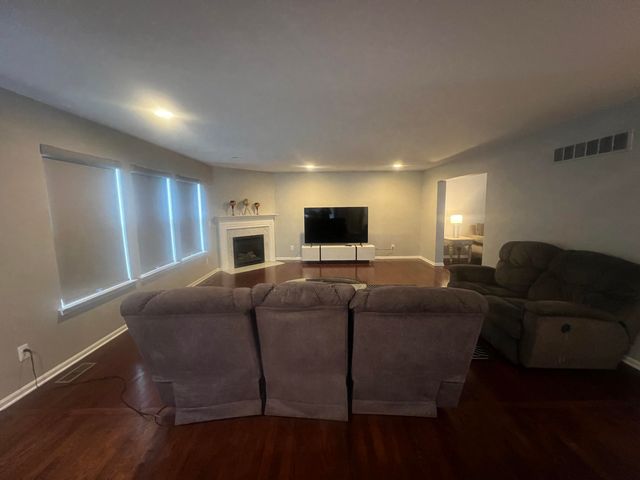 24668 Thatcher Drive, Novi City, MI 48375