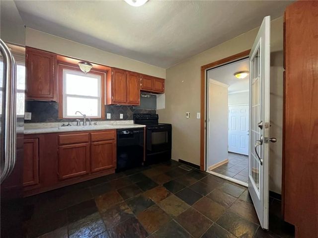 701 W Ohio Street, Clinton, MO 64735