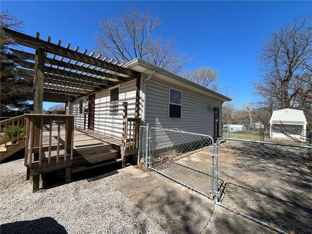 701 W Ohio Street, Clinton, MO 64735