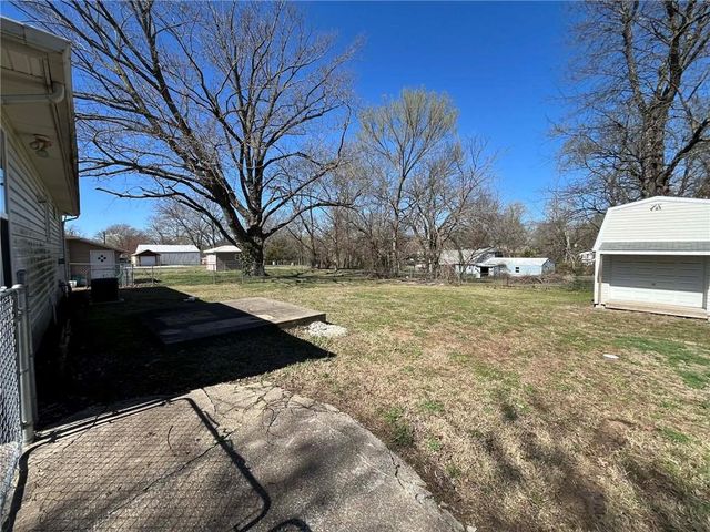 701 W Ohio Street, Clinton, MO 64735