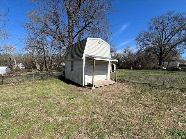 701 W Ohio Street, Clinton, MO 64735