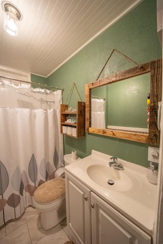 390 S Horseshoe Dr, Hathaway Pines, CA 95233