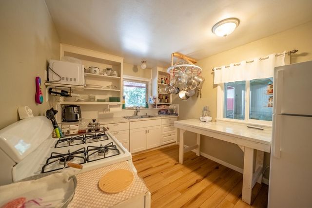 390 S Horseshoe Dr, Hathaway Pines, CA 95233