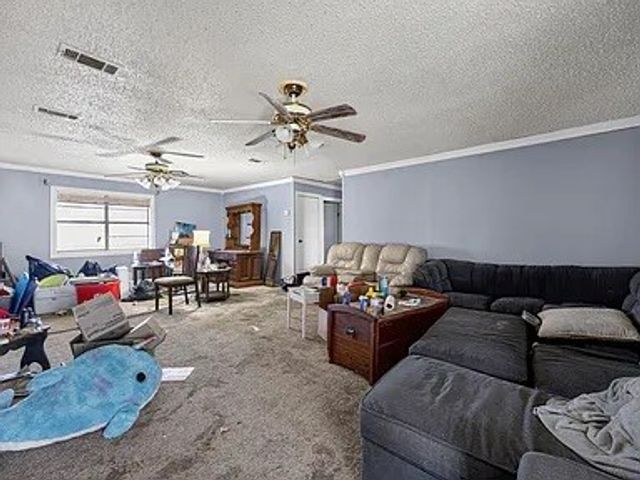 801 N Main Street, Dodd City, TX 75438